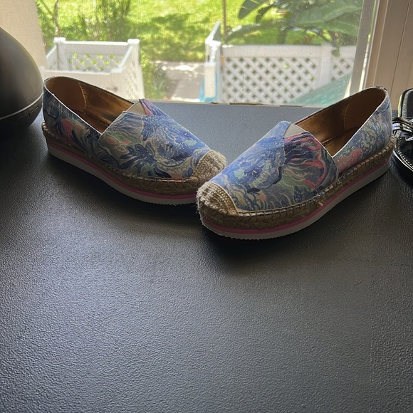 Lily Pulitzer Espadrilles low tops - size 6.5 - Picture 3 of 3